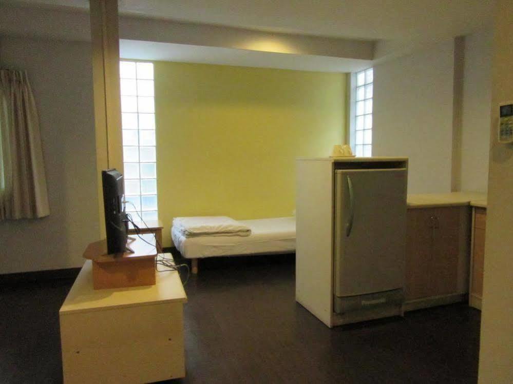 Urban House Hotel Bangkok Ngoại thất bức ảnh