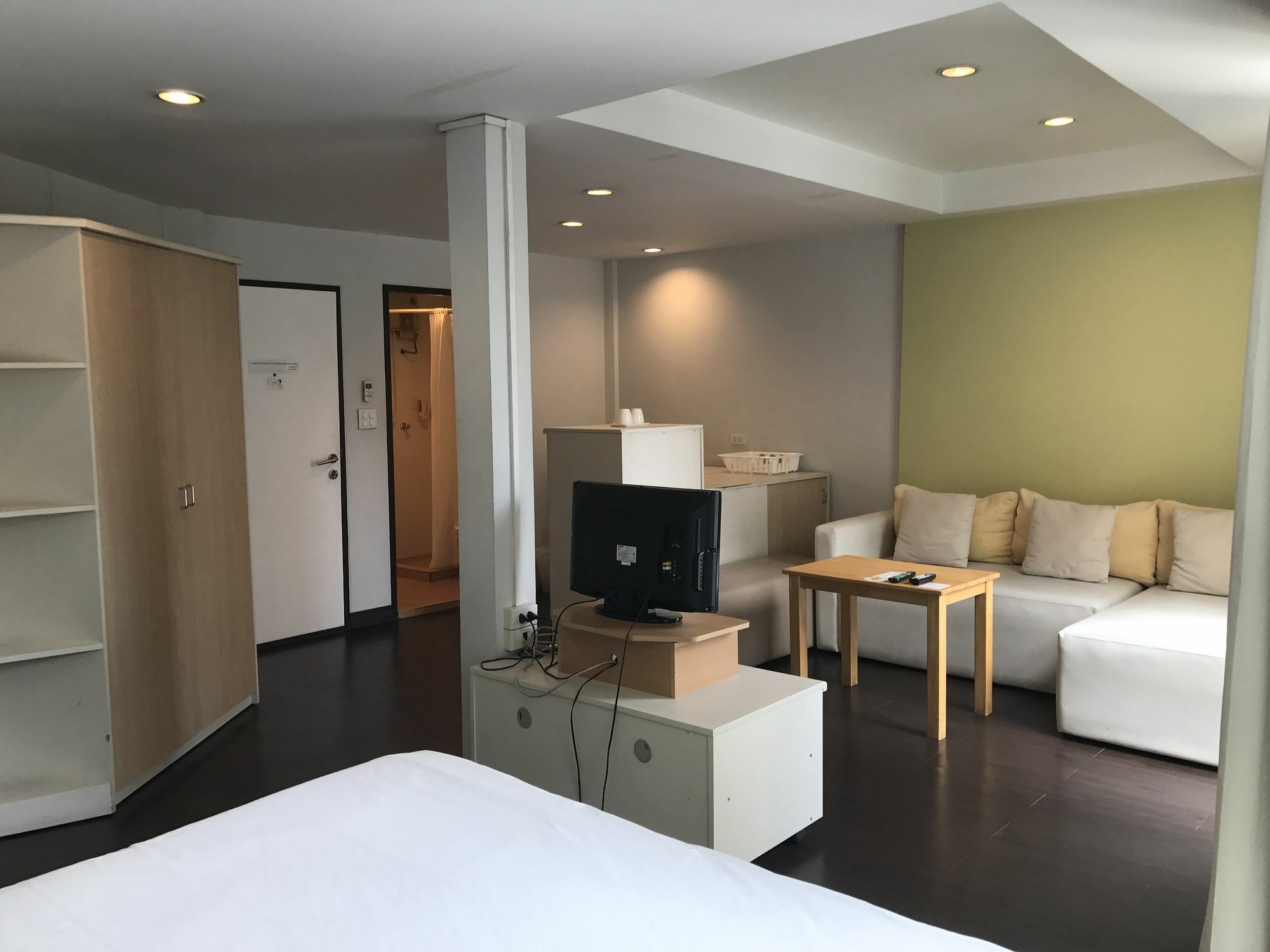 Urban House Hotel Bangkok Ngoại thất bức ảnh