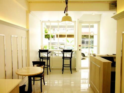 Urban House Hotel Bangkok Ngoại thất bức ảnh